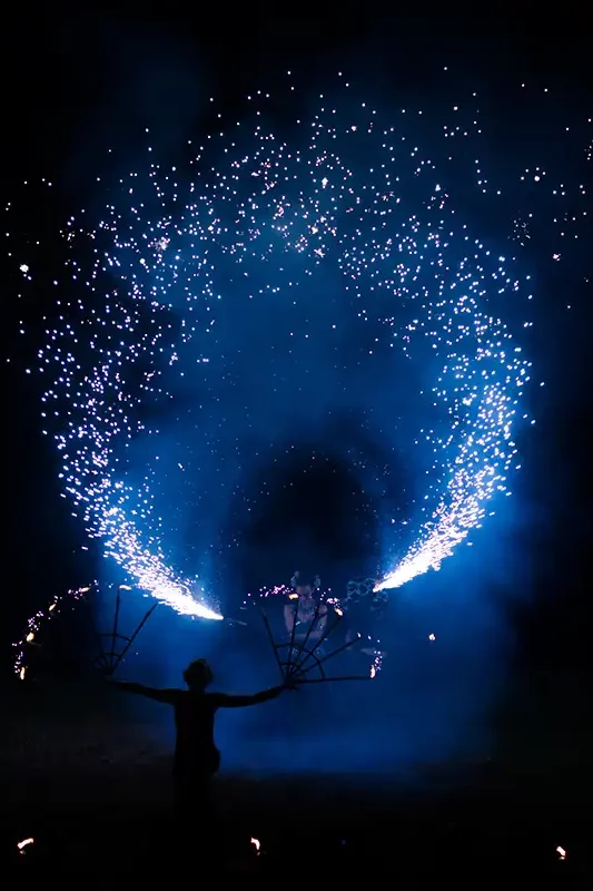 pyrotechnie bleu argent